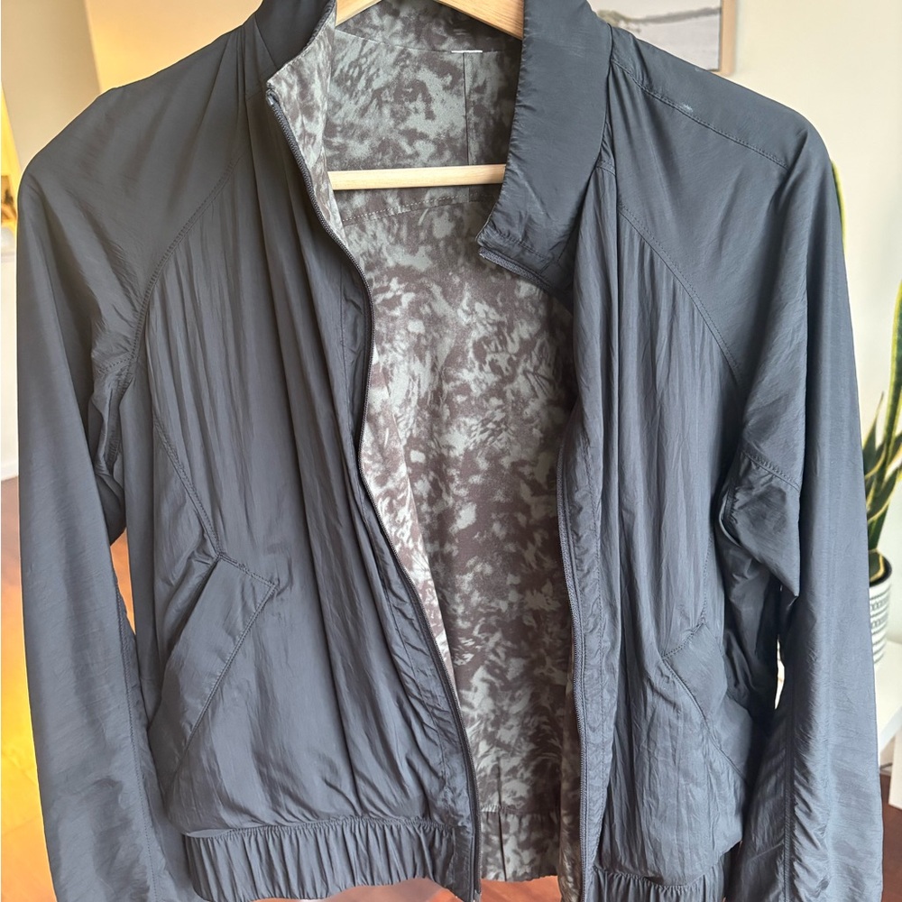Lululemon Bombs Away Jacket - size 4